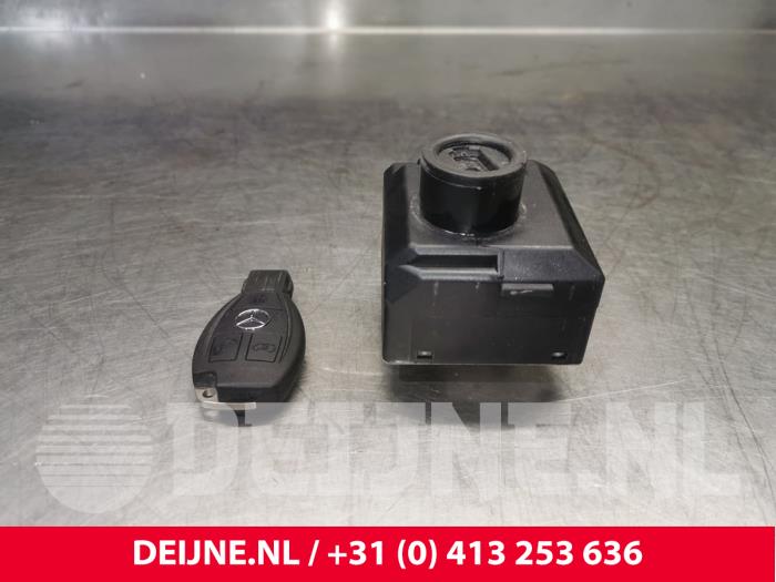 Mercedes Vito Ignition lock + key O196223