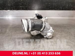 Volkswagen Caddy EGR Klep O196306 foto 2