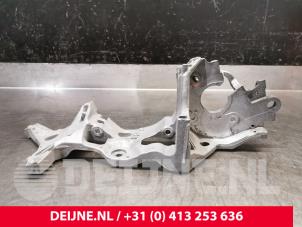 Volkswagen Caddy Steun dieselpomp O196313 foto 3