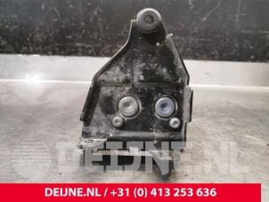 Volkswagen Caddy ABS pump O196318 photo 3