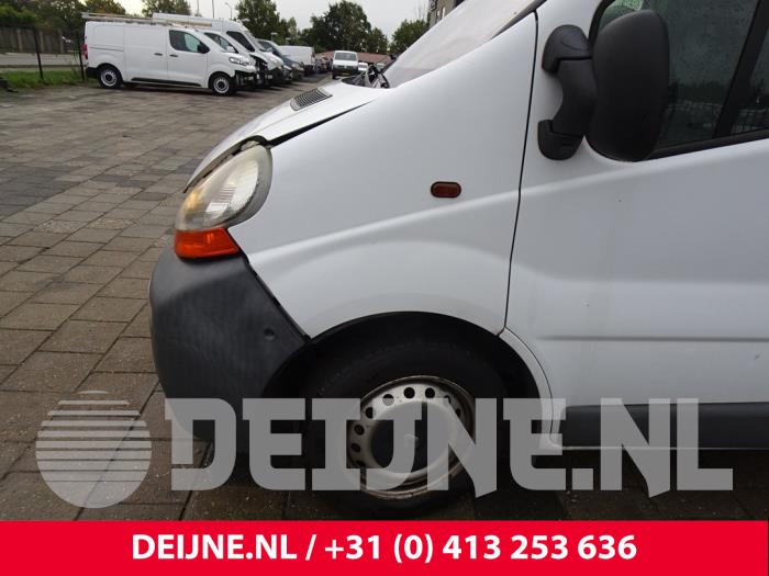 Renault Trafic Scherm links-voor O196773