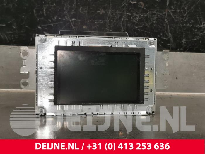Gebruikte Display Interieur Volvo V40 (MV) 1.6 D2 Prijs € 125,00 Margeregeling aangeboden door van Deijne Onderdelen Uden B.V.