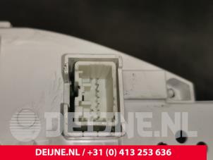 Volvo V40 Odometer KM O197090 photo 3