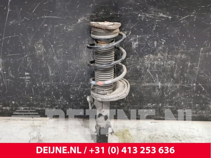 Volvo V40 Stoßdämpferstrebe links vorne O197115