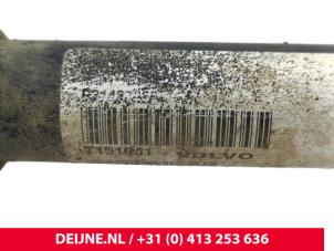 Volvo V40 Front drive shaft, left O197157 photo 3