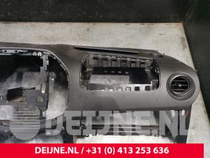Mercedes Vito Dashboard O197238 foto 3