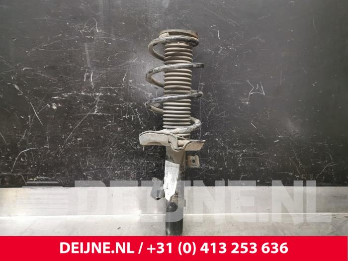 Volvo V40 Stoßdämpferstrebe links vorne O197289