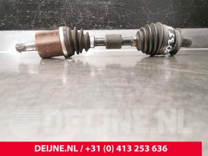 Gebruikte Steekas links-voor Volvo C70 (MC) 2.5 T5 20V Prijs € 90,00 Margeregeling aangeboden door van Deijne Onderdelen Uden B.V.