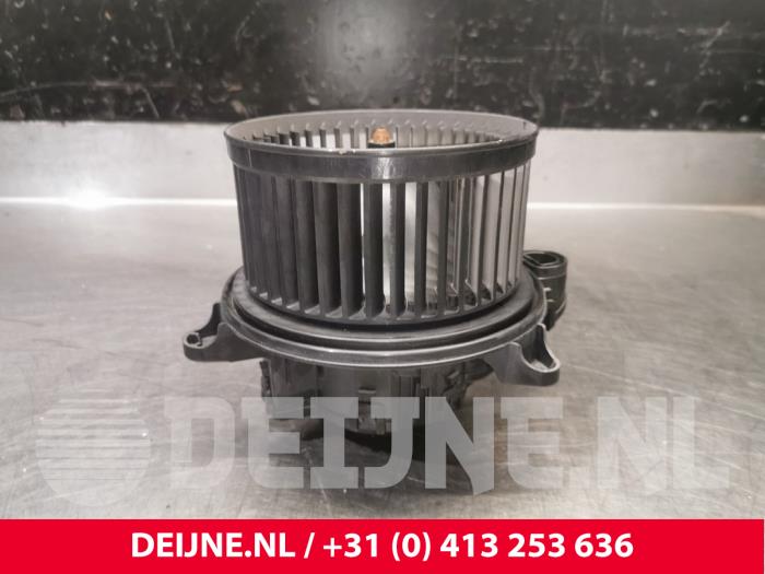 Ford Transit Custom Heating and ventilation fan motor O197711