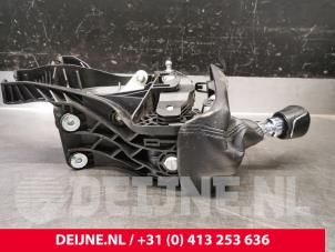 Gebruikte Versnellingspook Ford Transit 2.2 TDCi 16V Prijs € 72,60 Inclusief btw aangeboden door van Deijne Onderdelen Uden B.V.