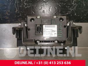 Ford Transit Courier Display Interieur O197929 foto 2