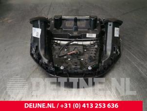 Ford Transit Courier Radiobedienfeld O197949 foto 2