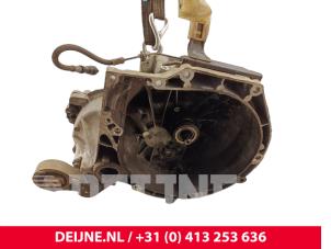 Ford Transit Courier Getriebe O197977 foto 2