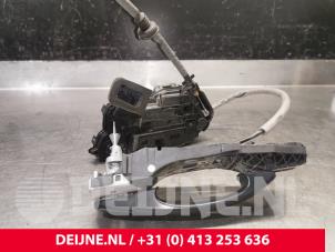 Gebruikte Deurslot Mechaniek 2Deurs links Volkswagen Caddy IV 2.0 TDI 102 Prijs € 48,40 Inclusief btw aangeboden door van Deijne Onderdelen Uden B.V.