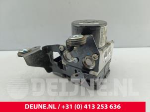Volvo V60 ABS pump O198009 photo 3