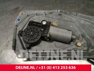 Volvo V70 Ruitmechaniek 4Deurs links-achter O198152 foto 3
