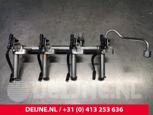 Gebruikte Injector brug Volvo V40 (MV) 2.0 T2 16V Prijs € 175,00 Margeregeling aangeboden door van Deijne Onderdelen Uden B.V.