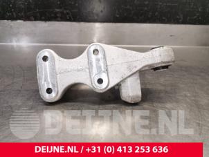 Volvo V40 Engine mount O198366 photo 3