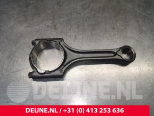 Gebruikte Drijfstang Volvo V40 (MV) 2.0 T2 16V Prijs € 70,00 Margeregeling aangeboden door van Deijne Onderdelen Uden B.V.