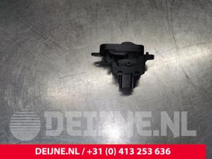 Volvo V50 Electric window switch O198465 photo 3