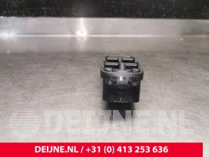 Volvo V50 Electric window switch O198467 photo 3