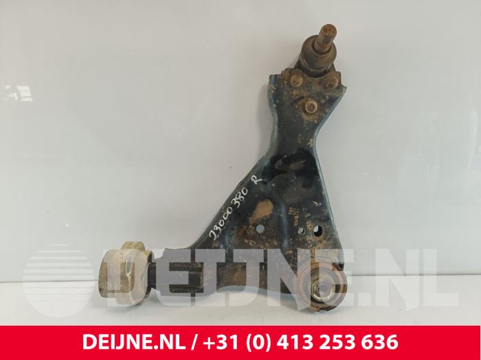 Mercedes Vito Draagarm onder rechts-voor O198581
