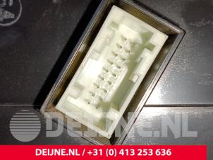 Opel Vivaro Kilometerteller KM O198646 foto 3