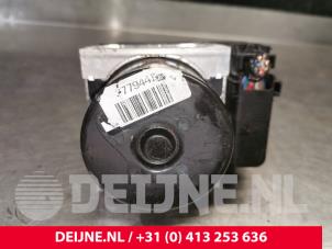 Gebruikte ABS Pomp Volvo V60 I (FW/GW) 2.0 D3 16V Prijs € 100,00 Margeregeling aangeboden door van Deijne Onderdelen Uden B.V.