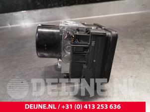 Volvo V60 ABS Pumpe O198664 foto 2