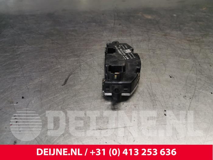 Kachel Weerstand van een Mercedes-Benz Vito (447.6) 2.2 114 CDI 16V 2015
