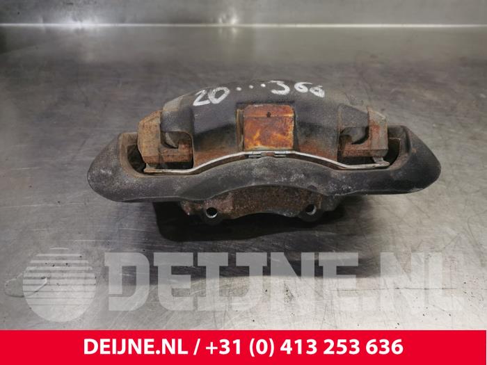 Volvo C70 Remklauw (Tang) links-voor O198727
