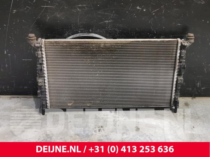 Gebruikte Radiateur Volvo C30 (EK/MK) 1.8 16V Flexifuel Prijs € 125,00 Margeregeling aangeboden door van Deijne Onderdelen Uden B.V.