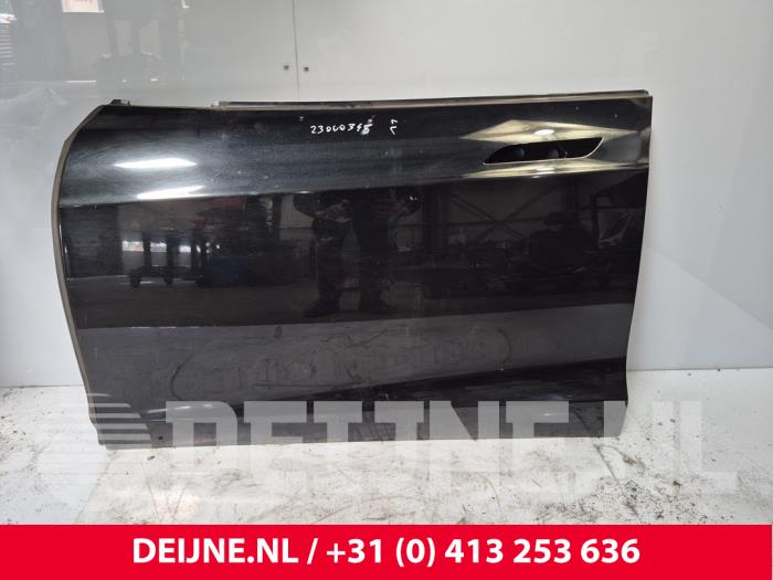 Tesla Model S Portier 4Deurs links-voor O198976
