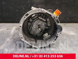 Hyundai H300 Gearbox O198985 photo 2