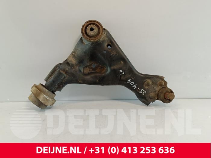 Mercedes Vito Draagarm onder links-voor O199125