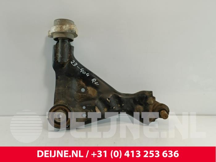 Mercedes Vito Draagarm onder rechts-voor O199126