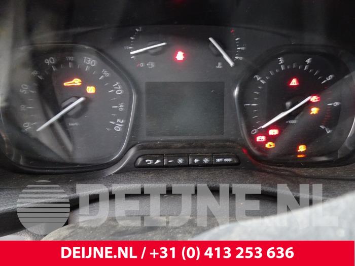 Toyota Pro-Ace Kilometerteller KM O199275