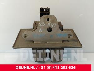 Volvo V60 Tailgate lock mechanism O199464 photo 2