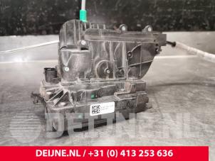 Mercedes Vito Deurslot Mechaniek 2Deurs rechts O199712 foto 2