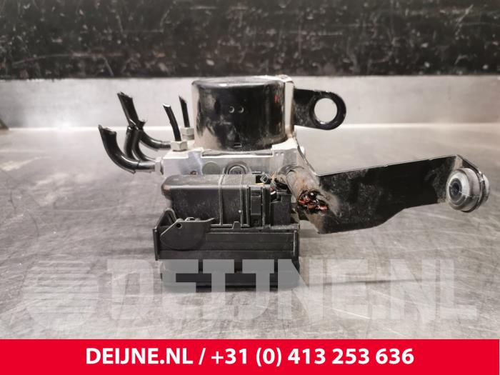Volvo V40 ABS Pomp O199718