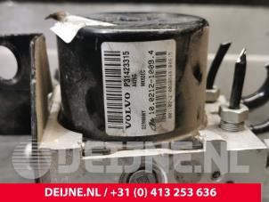 Volvo V40 ABS pump O199718 photo 3
