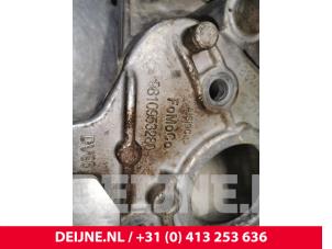 Ford Transit Connect Steun dieselpomp O199739 foto 3