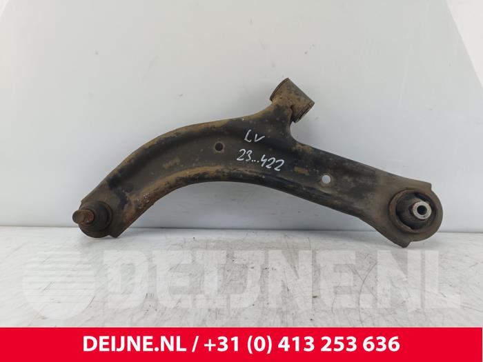 Nissan NV200 Draagarm onder links-voor O199853