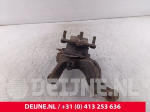Nissan NV200 Achsschenkel links vorne O199858 foto 3