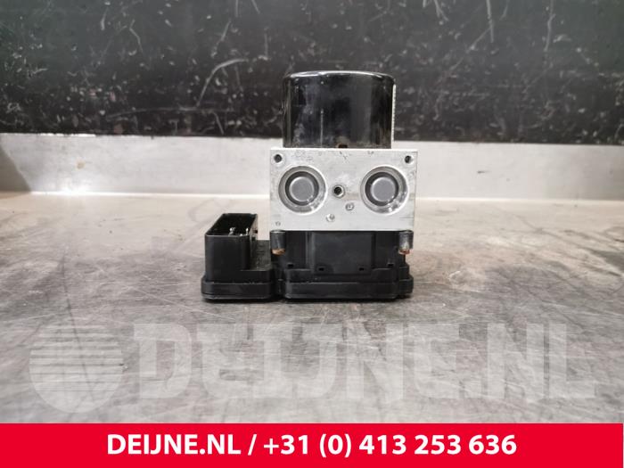 Volvo V60 ABS Pumpe O199975