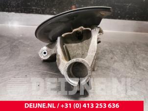 Volvo V70 Achsschenkel links vorne O199978 foto 2