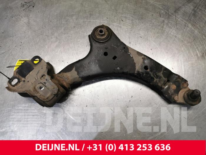 Volvo XC60 Querlenker unten rechts vorne O200006