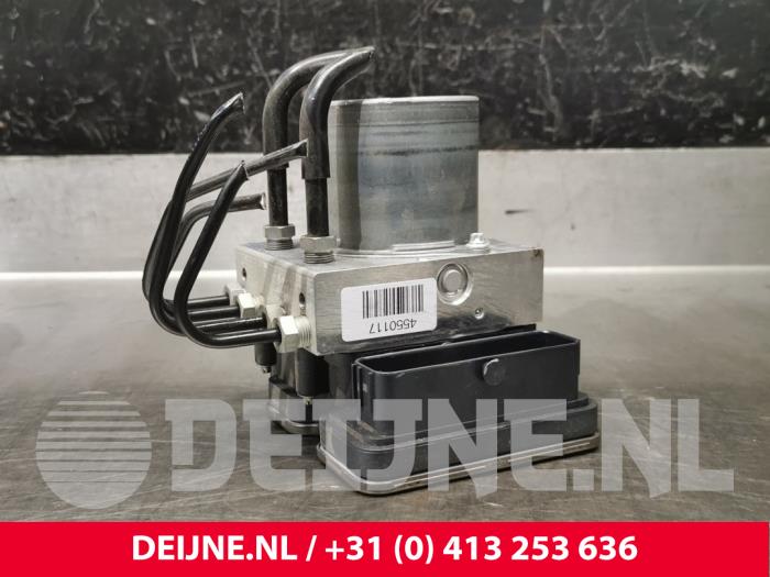 Volvo XC40 ABS Pomp O200193