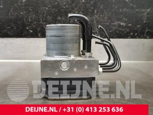Volvo XC40 ABS pump O200193 photo 3
