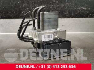 Gebruikte ABS Pomp Volvo XC40 (XZ) 1.5 T2 12V Prijs € 275,00 Margeregeling aangeboden door van Deijne Onderdelen Uden B.V.